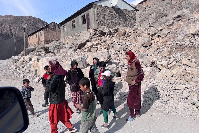 Samarkand: Tajikistan Seven lakes Day trip with lunch - Exploring Panjakent and Its Bazaar