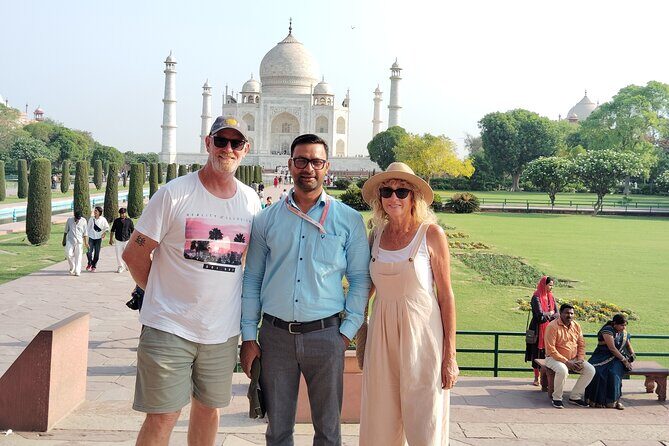 Same Day Private Tour: Taj Mahal, Agra Fort & Mathura Vrindavan - Key Points
