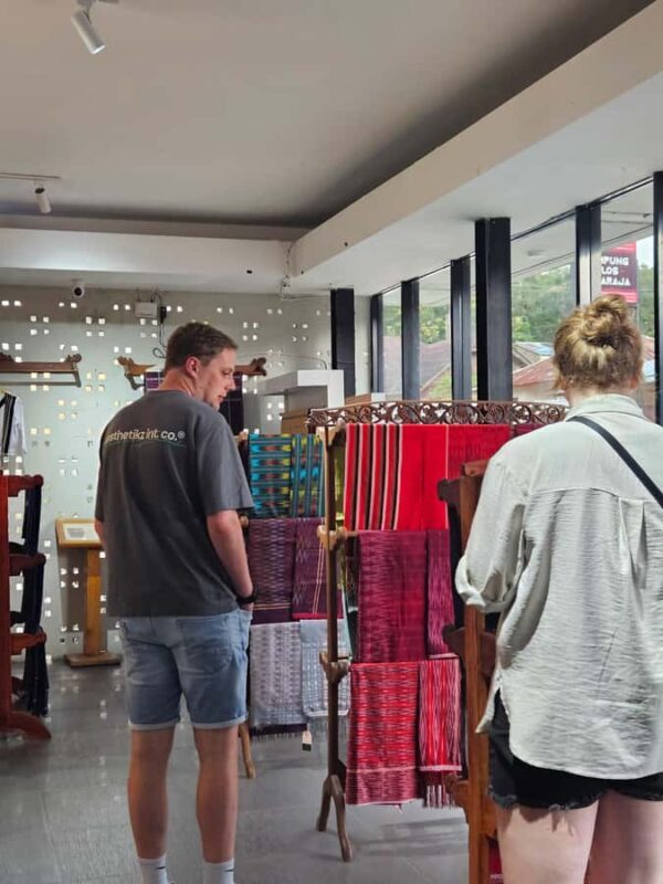 Samosir : Sianjur Mula Mula and Weaving Ulos Tour - The Final Stop: Berastagi’s Scenic Highlights