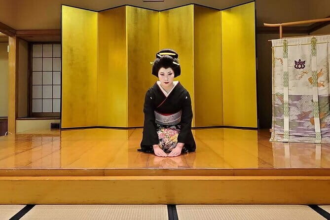 Samurai Fencing Geisha Dance and Mito Kairakuen Garden - Tobu-kan: The Heart of Samurai Training