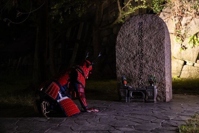 samurai-specific-osaka-castle-guides-private-tours-in-armor-photo