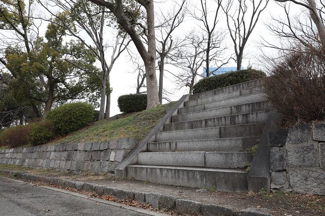 samurai-specific-osaka-castle-guides-private-tours-in-armor-photo