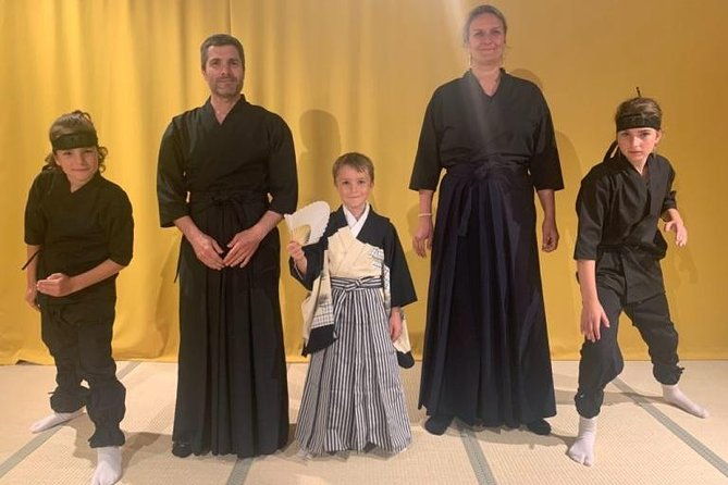 samurai-sword-experience-family-friendlyat-samurai-museum-tokyo