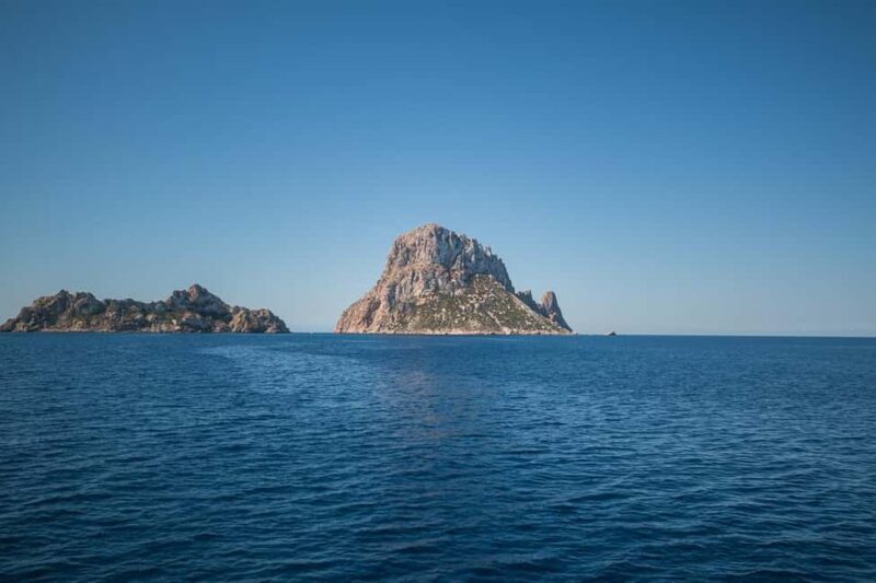 San Antonio: Boat tour to Es Vedrá with drinks and snacks - How This Tour Stands Out