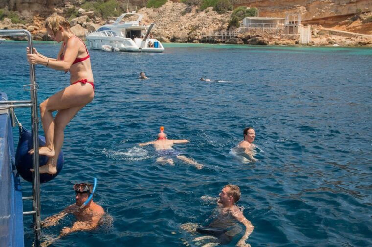 san-antonio-es-vedra-formentera-boat-tour-with-snorkeling
