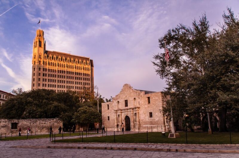 San Antonio: Guided Haunted Pub Crawl - What to Expect from the Haunted Pub Crawl