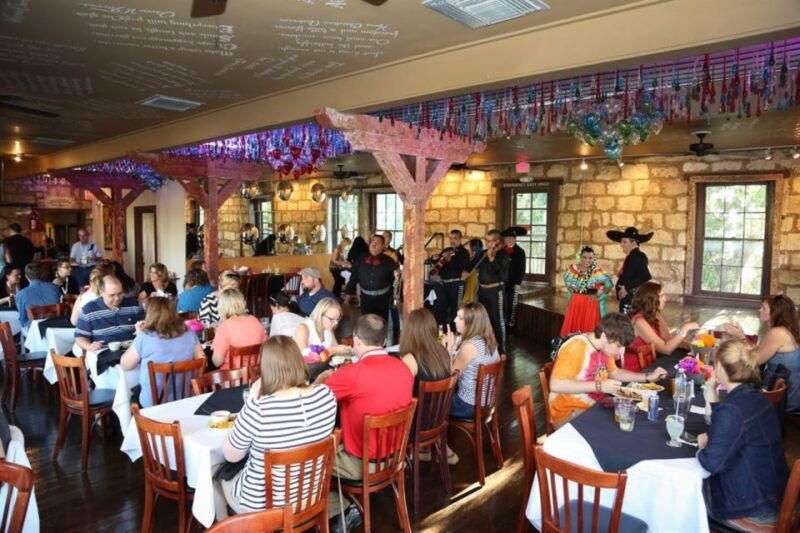san-antonio-small-group-riverwalk-food-walking-tour