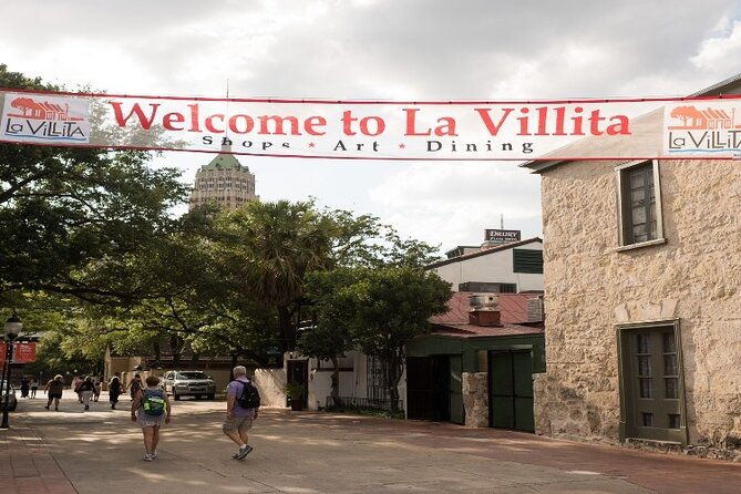 san-antonio-small-group-walking-tour-with-riverwalk-boat-cruise
