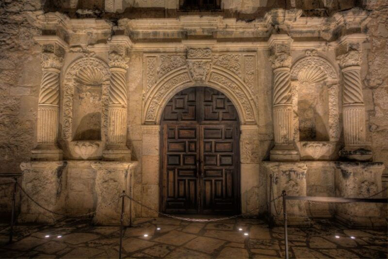 san-antonio-the-madames-and-mayhem-ghost-tour