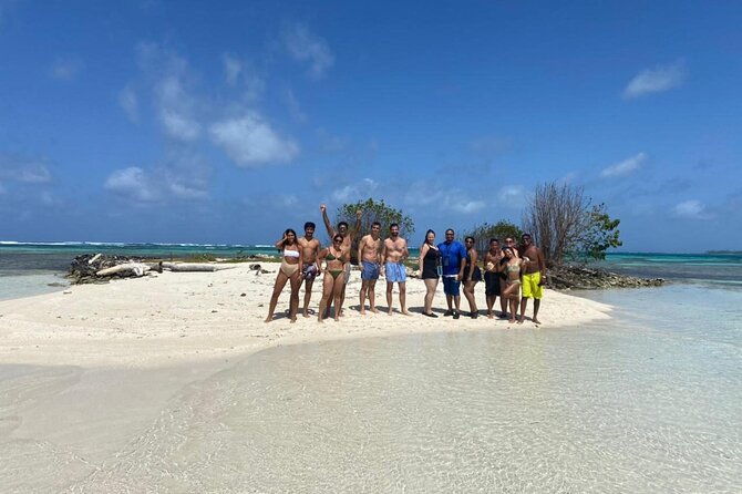 san-blas-day-tour-visit-paradise-islands-the-natural-pools-lunch-1-drink