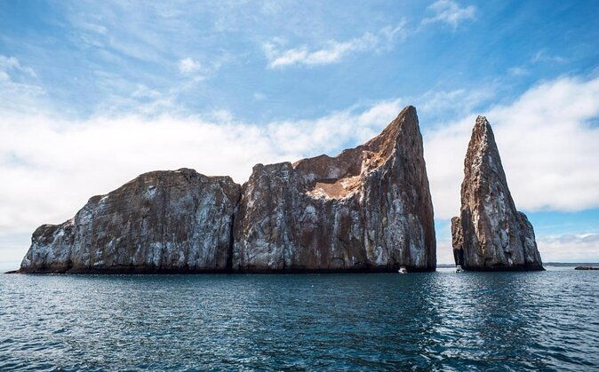 san-cristobal-galapagos-360-snorkeling-tour-kicker-rock