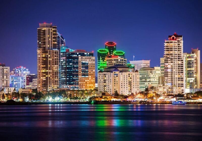 San Diego: Buffet Dinner Cruise with Drinks - Who Should Consider This Cruise?