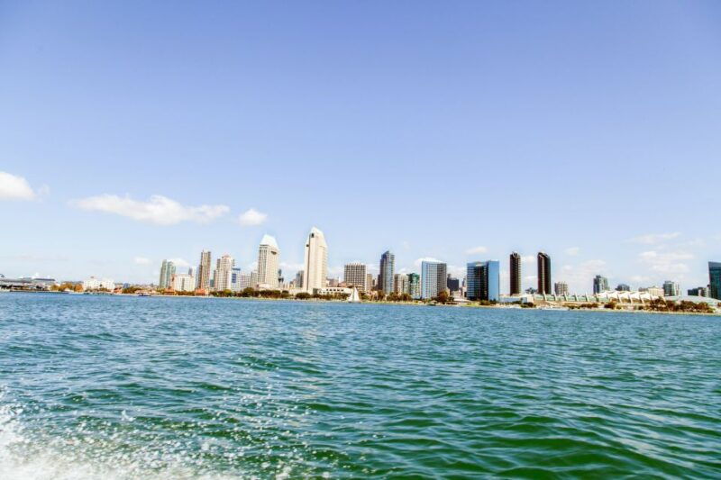 san-diego-drive-your-own-speed-boat-2-hour-tour