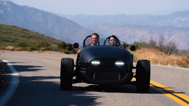 san-diego-driving-day-tour-with-gocar-luxury