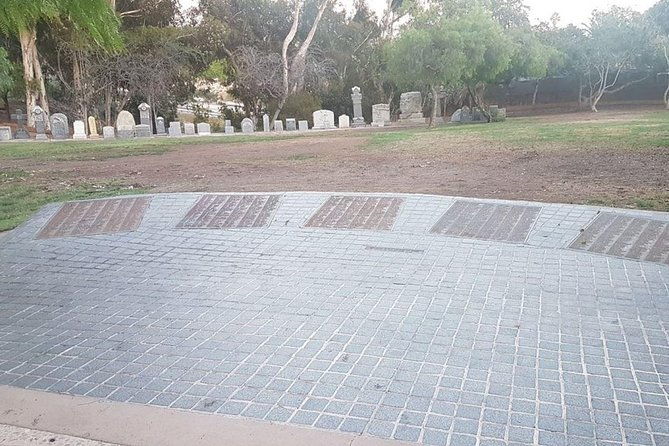 san-diego-ghosts-and-gravestones-a-haunted-trolley-tour