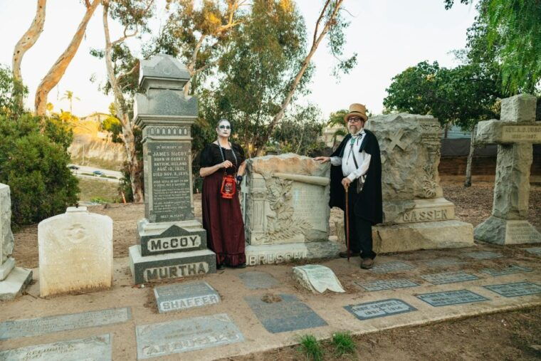 san-diego-ghosts-gravestones-trolley-tour