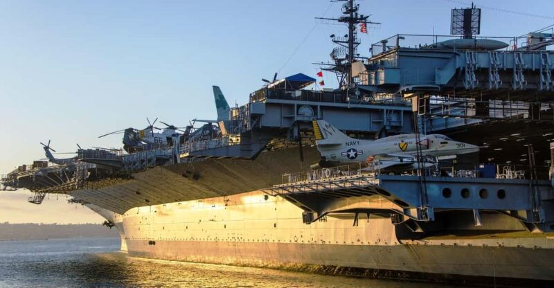 san-diego-uss-midway-with-waterfront-walking-tour-2