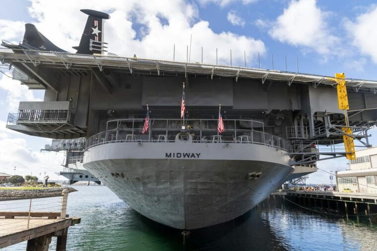 san-diego-uss-midway-with-waterfront-walking-tour-2