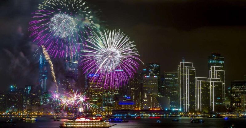 san-francisco-empress-yacht-july-4th-fireworks-party-cruise