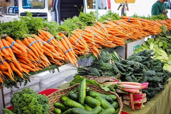 san-francisco-food-tour-ferry-building-and-ferry-plaza-farmers-market