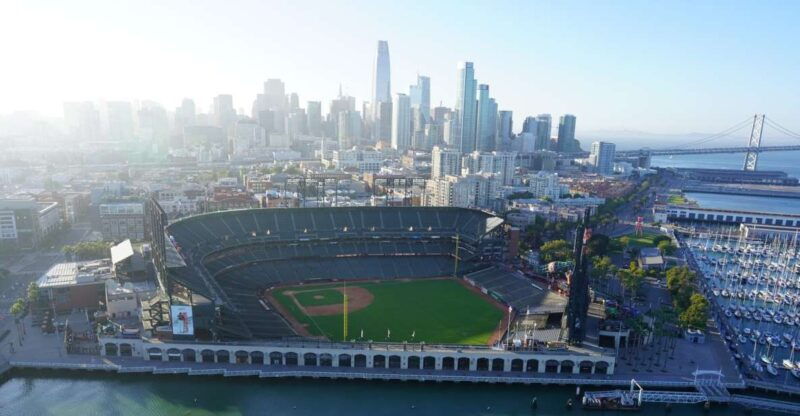 san-francisco-giants-oracle-park-ballpark-tour