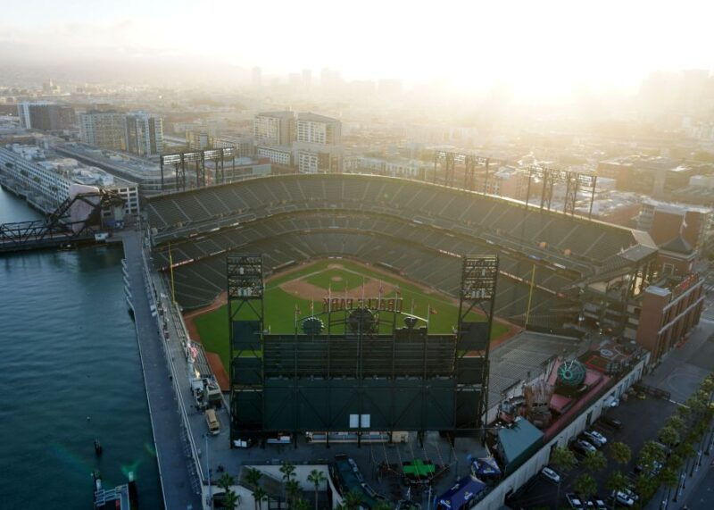 san-francisco-giants-oracle-park-ballpark-tour