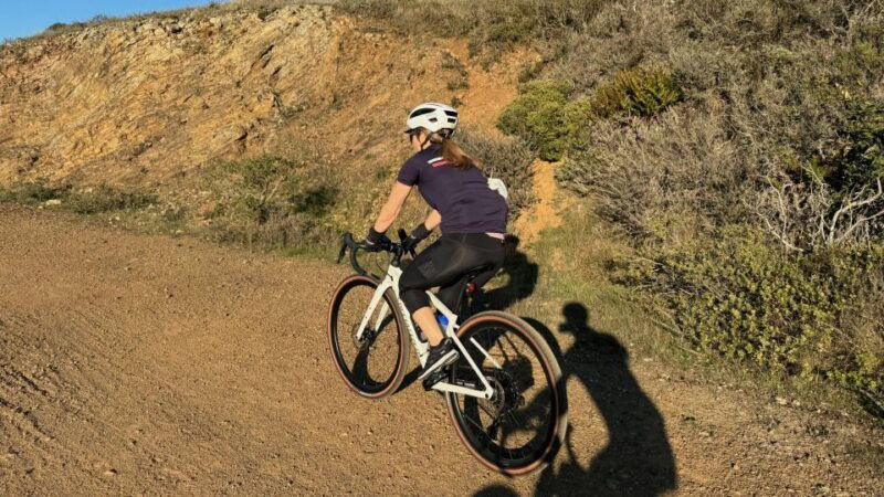 san-francisco-marin-headlands-gravel-biking-tour-gg-bridge
