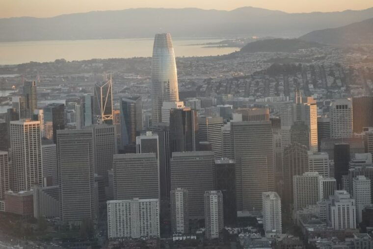 san-francisco-seaplane-flight-with-champagne