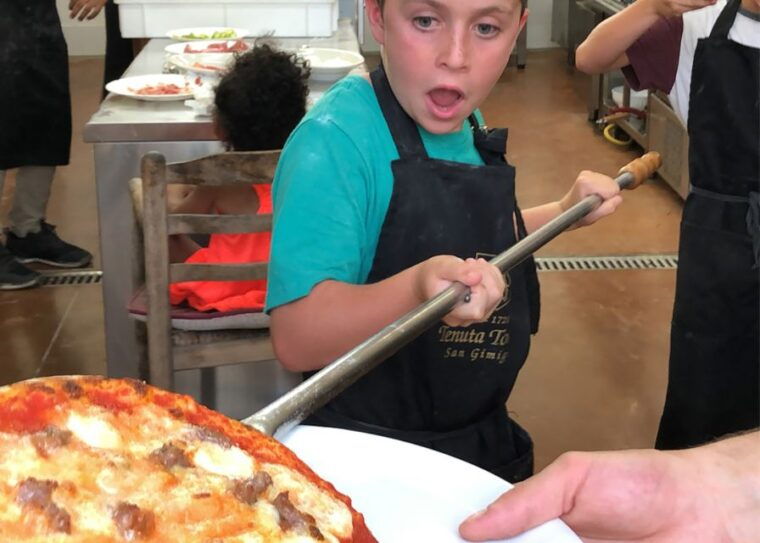 san-gimignano-2-hour-pizza-class-wine-tasting