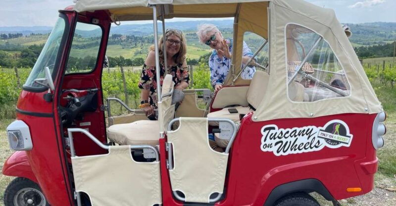 san-gimignano-chianti-hills-tuk-tuk-tour-for-2