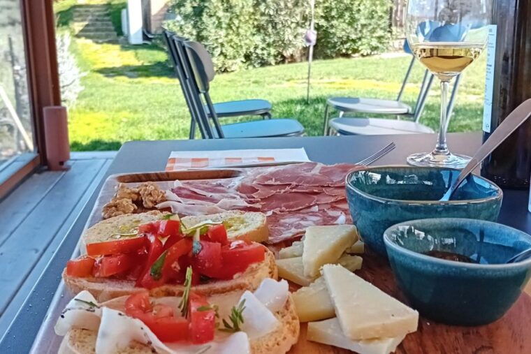 san-gimignano-hands-in-dough-cooking-class-with-lunch