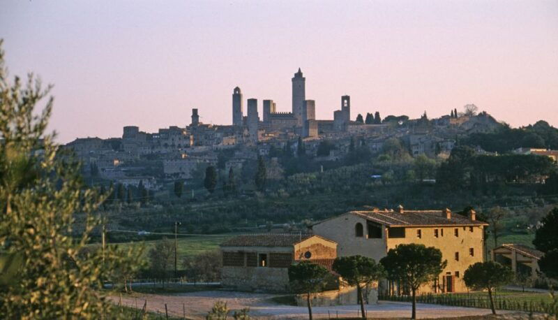 san-gimignano-tasting-with-a-view-of-the-towers