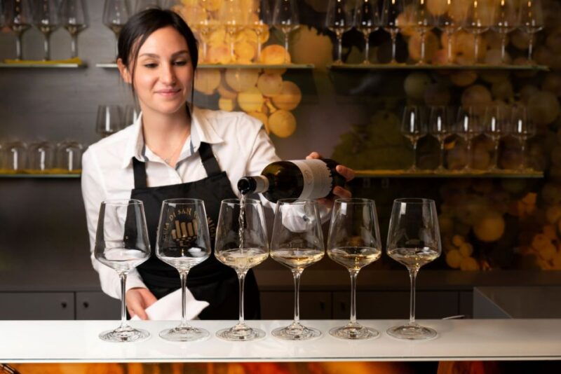 san-gimignano-vernaccia-wine-tasting-experience