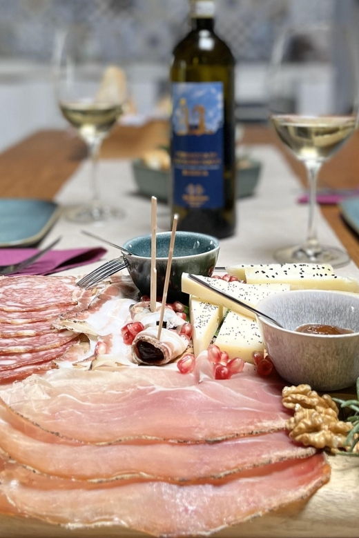 san-gimignano-vineyard-and-cellar-tour-with-wine-tasting-2