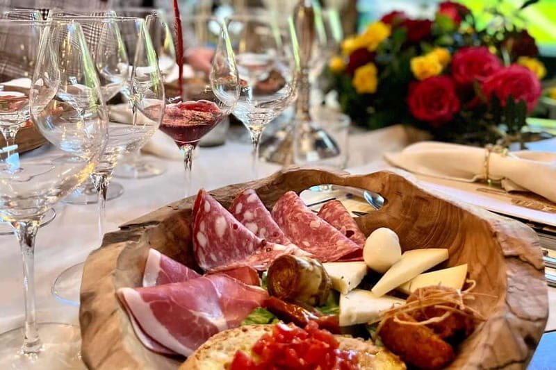 San Gimignano: Wine and Oil Tasting with Tuscan Appetizers - The Scenic Setting and Atmosphere