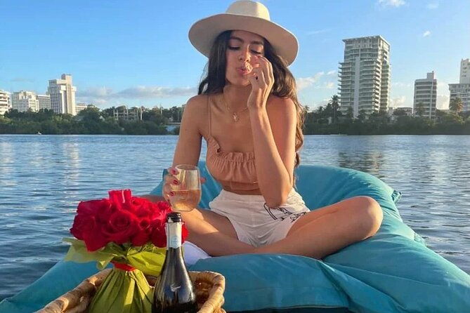 san-juan-private-floating-picnic-experience-in-condado-lagoon