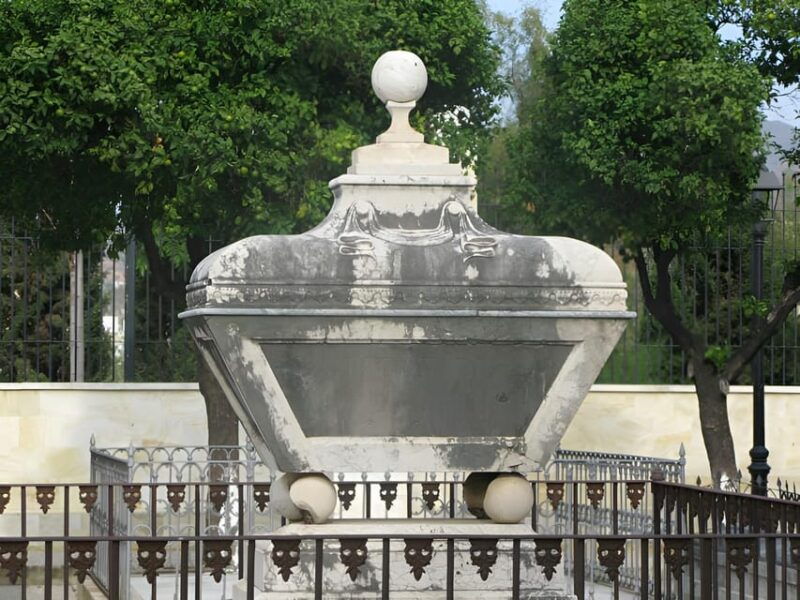 san-miguel-cemetery-tour-of-malaga