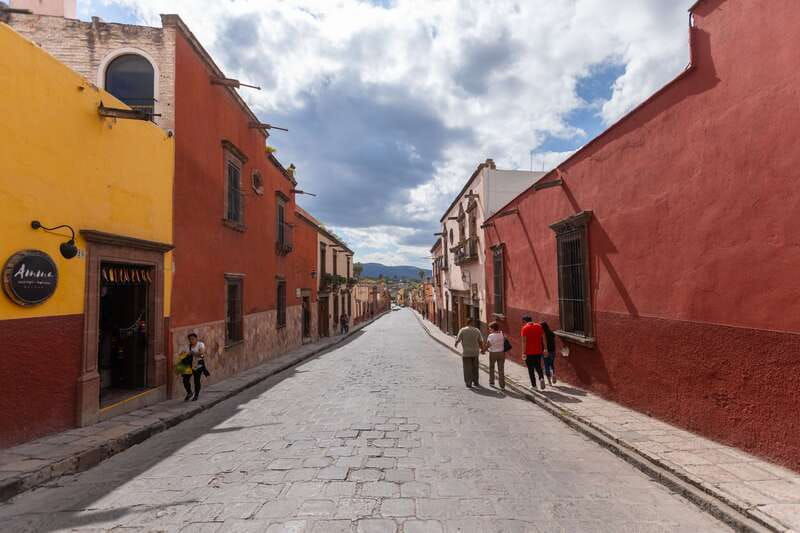 san-miguel-landmarks-and-lunch-walking-tour-in-english