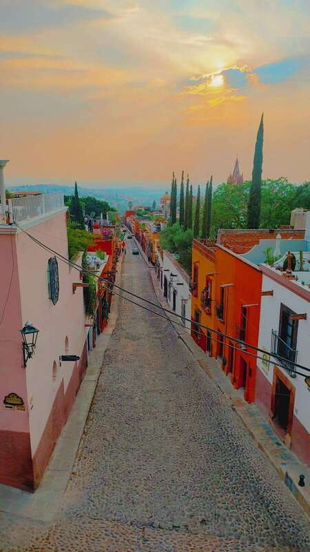 san-miguel-sunset-walking-tour