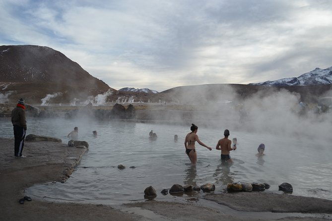 san-pedro-de-atacama-2-day-tour-visiting-tatio-geysers-the-moon-valley