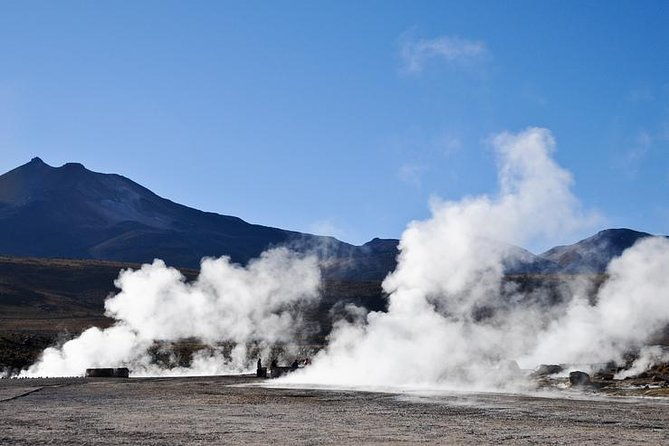 san-pedro-de-atacama-2-day-tour-visiting-tatio-geysers-the-moon-valley