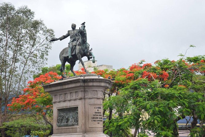 san-salvador-city-tour-and-el-boqueron-national-park-including-pupusa-tasting