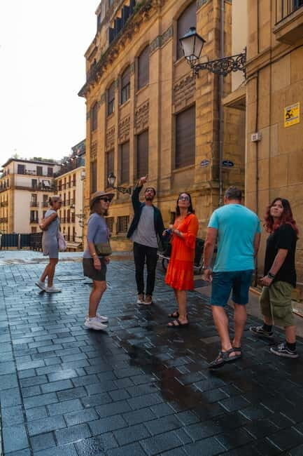 San Sebastián: Cider House Gastronomic Experience - The Guided Walking Tour: Discovering San Sebastián’s Heart