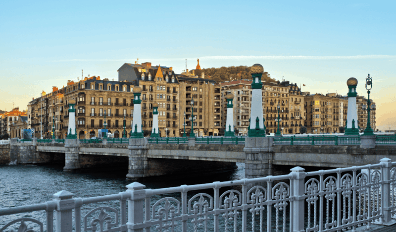 san-sebastian-complete-private-walking-tour-monte-igeldo