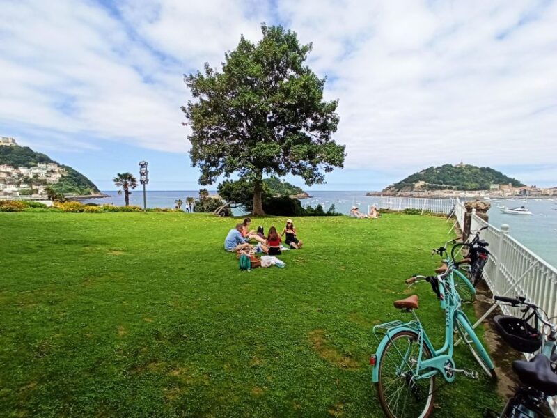 san-sebastian-discover-san-sebastian-on-a-bike