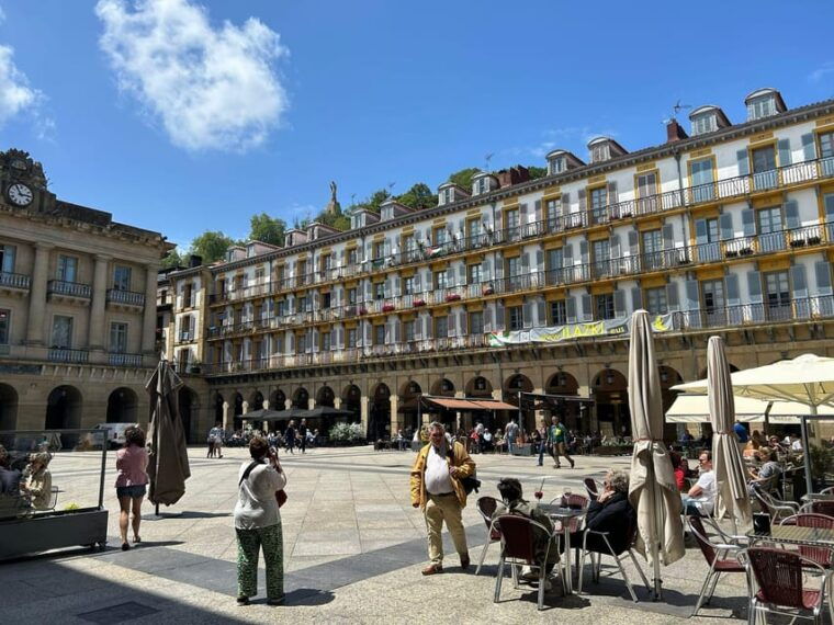 san-sebastian-food-tour-with-pintxos-drinks-with-a-local