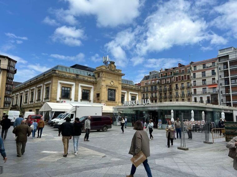san-sebastian-food-tour-with-pintxos-drinks-with-a-local