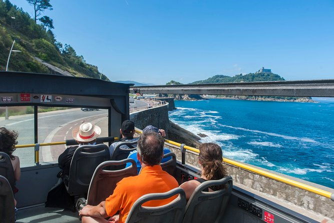 san-sebastian-hop-on-hop-off-sightseeing-tour
