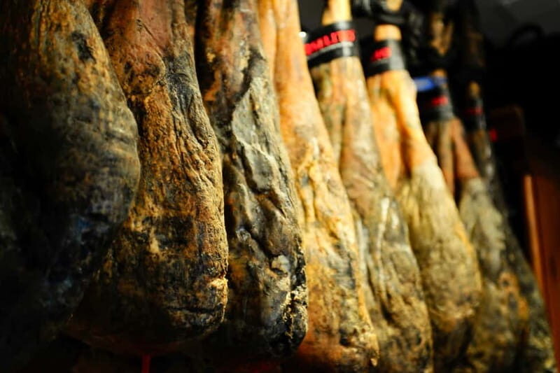 San Sebastian: Old Town Pintxos Tour - The Group Size and Atmosphere