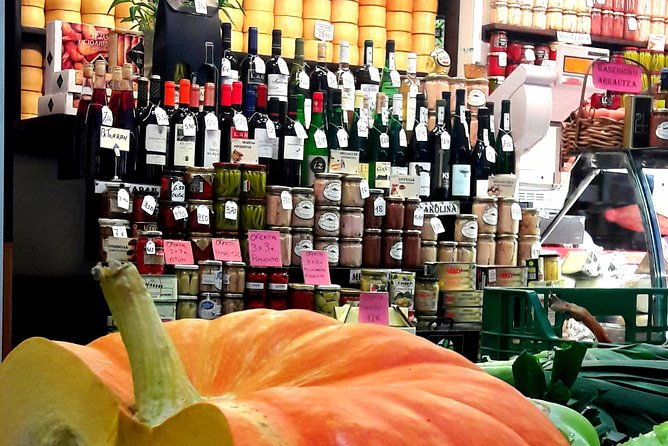 san-sebastian-private-food-historical-tour-meal-at-a-gastronomy-club